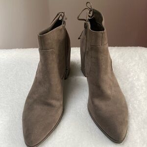 Unisa booties / unisa floral embroidered ankle boots